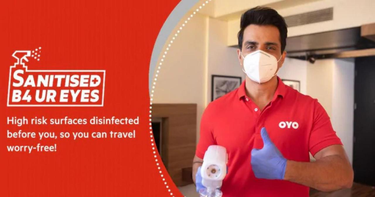 Vaccinated Staff - Capital O 13823 Hotel Praveen International Ulhasnagar Экстерьер фото