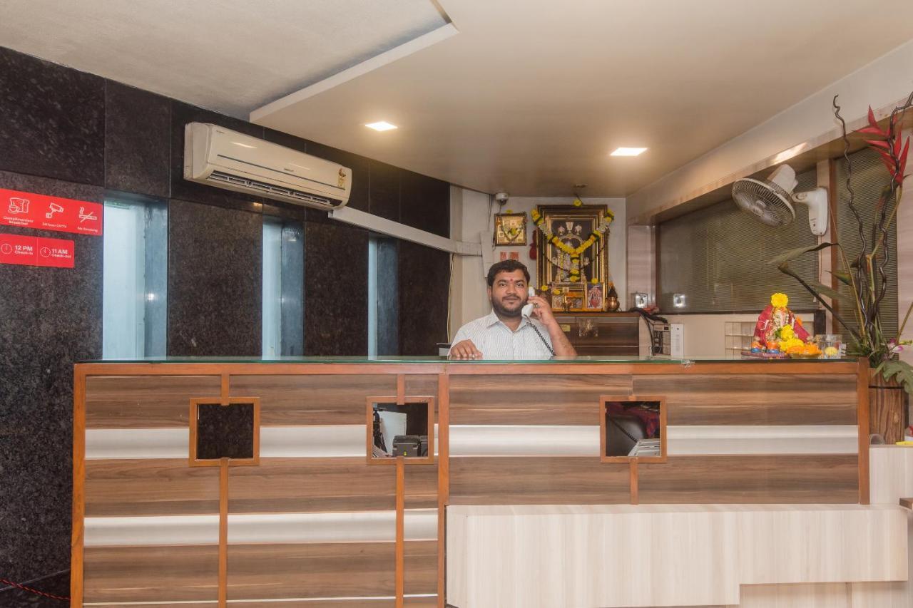 Vaccinated Staff - Capital O 13823 Hotel Praveen International Ulhasnagar Экстерьер фото